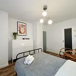 Oomph Urban Oasis 1br Escape *