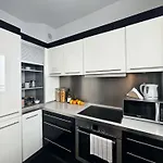 Oomph Urban Oasis 1br Escape