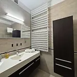 Oomph Urban Oasis 1br Escape 아파트 바르샤바