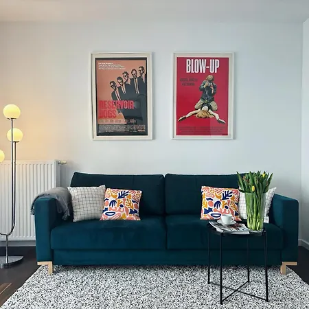 Oomph Urban Oasis 1br Escape Apartment Warsaw