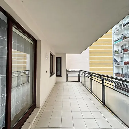 Oomph Urban Oasis 1br Escape